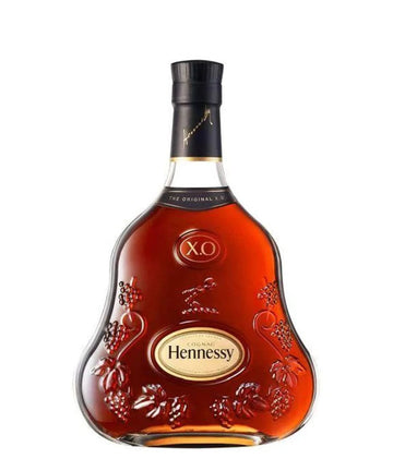 Hennessy X.O Cognac – luxurious extra old French cognac with deep amber color and complex flavor profile