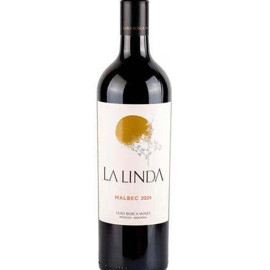 Wine bottle labeled 'La Linda' on a white background