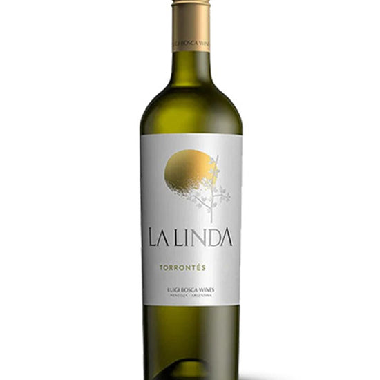 Wine bottle labelled 'La Linda' on a white background