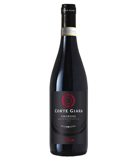 Wine bottle labeled 'Corte Giara' on a white background