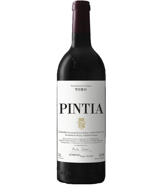Bottle of Pintia Toro 2021 red wine by Tempos Vega Sicilia – bold Spanish wine from the Toro DO region.