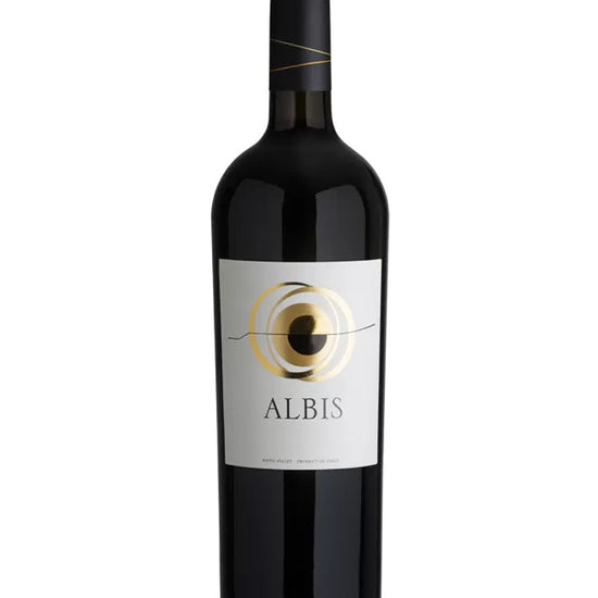 Wine bottle with 'Albis' label on a white background